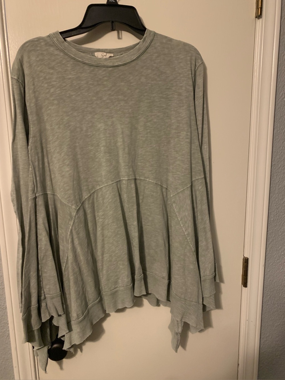 Easel Light Gray Layered Hem Long Sleeve Top -  Women